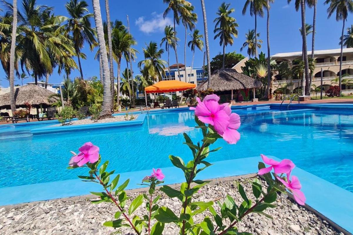 Hotel Cortecito Inn Bavaro Punta Cana Exterior photo